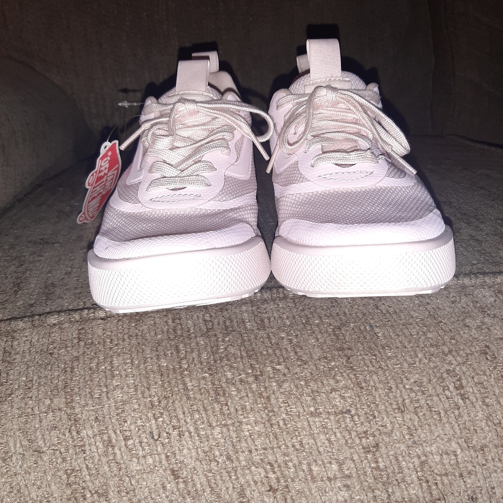 Brand new Van's women's shoes